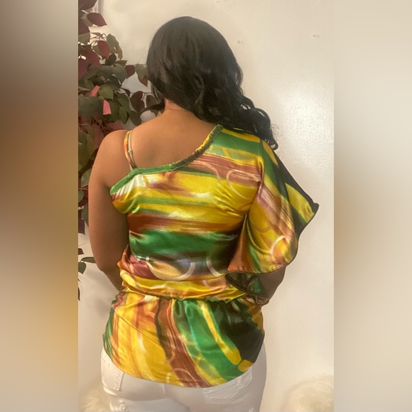 Top - Picture 2 of 2